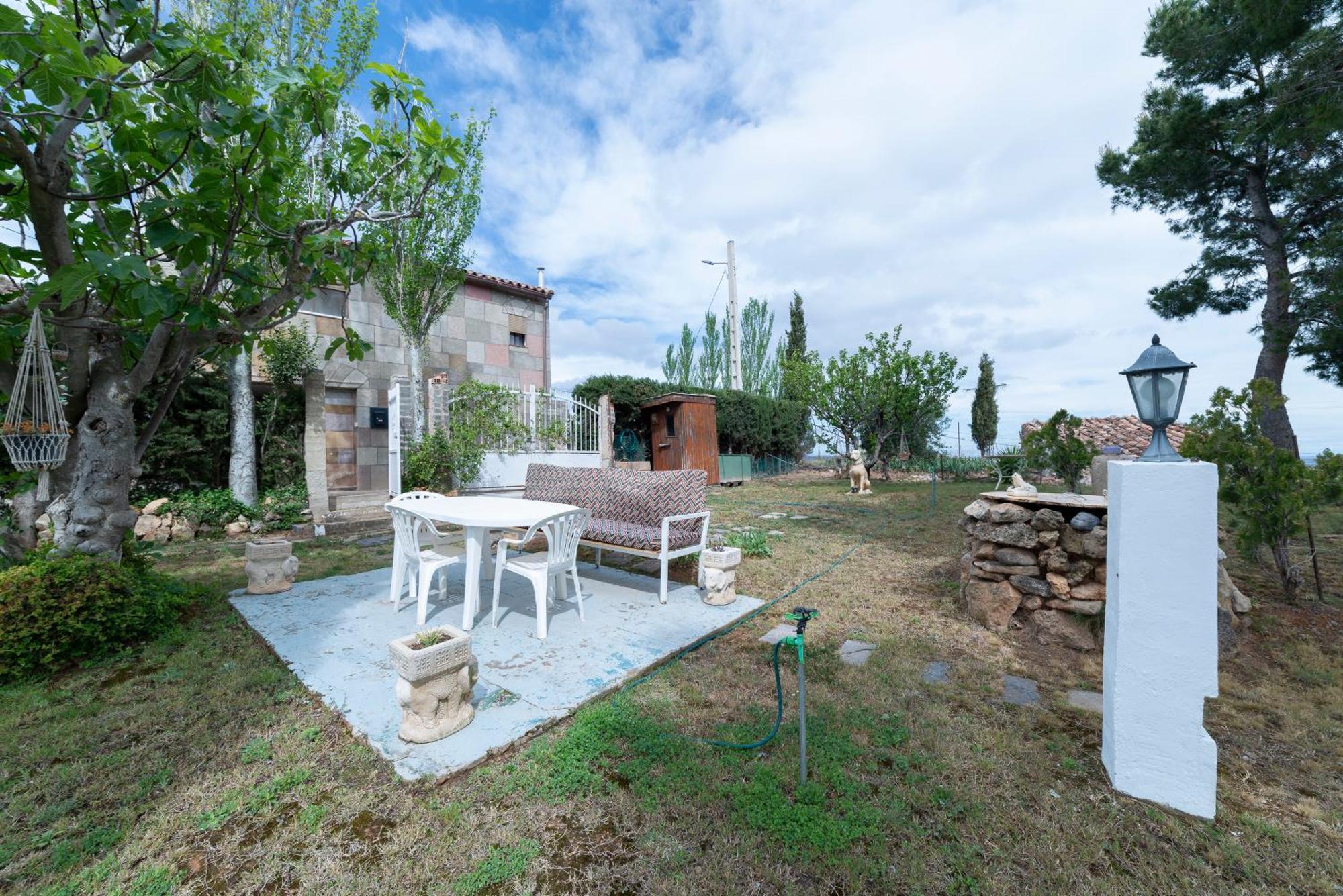 Gran Casa Rural Al Aire Libre En Griselヴィラ エクステリア 写真