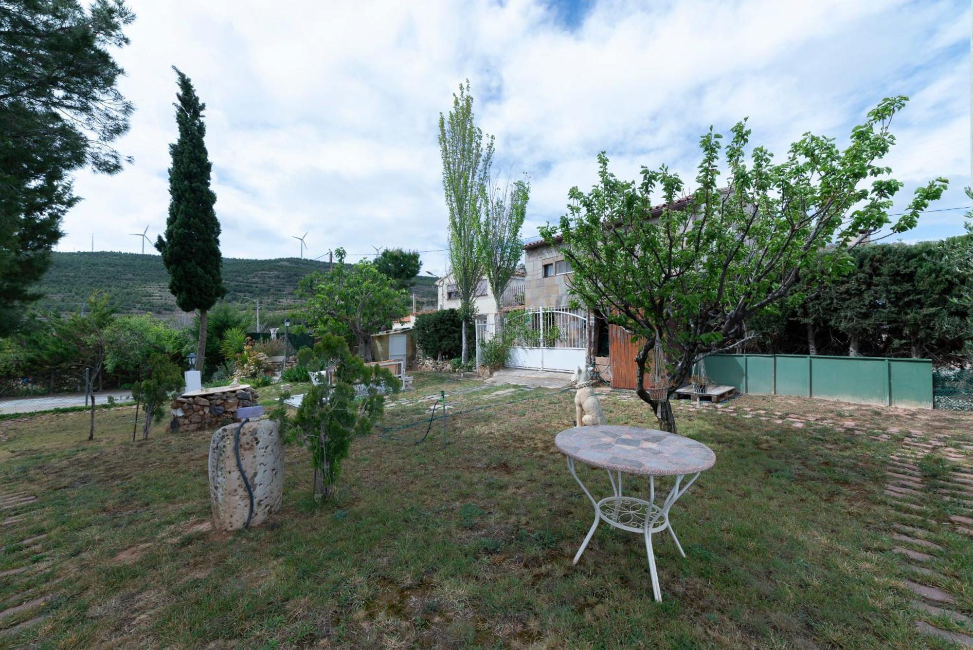 Gran Casa Rural Al Aire Libre En Griselヴィラ エクステリア 写真